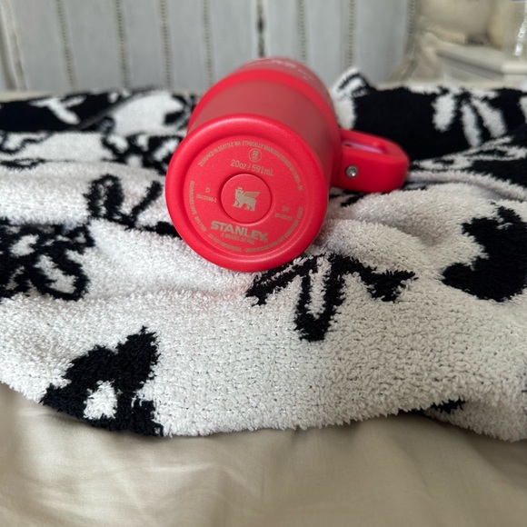 Limited Edition Stanley Valentine’s Day 20oz Tumbler. - Picture 7 of 7